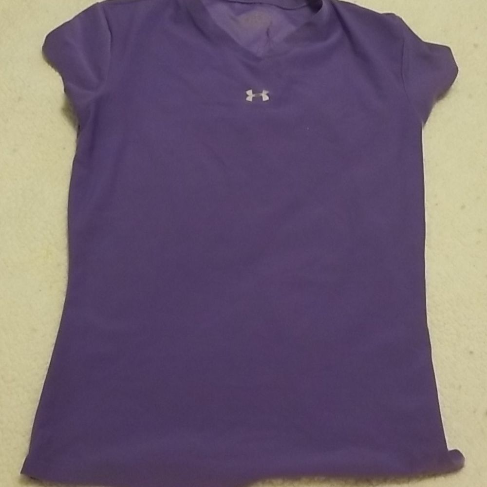 - Under ARMOUR purple workout top L